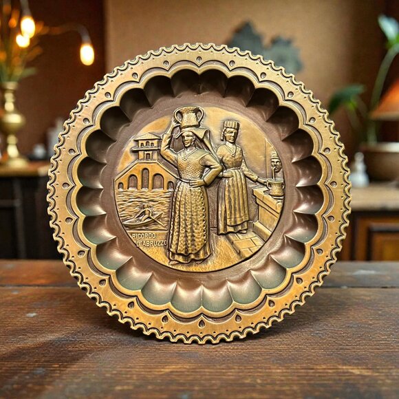 Vintage Italian Brass Wall Plate, Ricordo d’Abruzzo Souvenir, - Picture 2 of 5